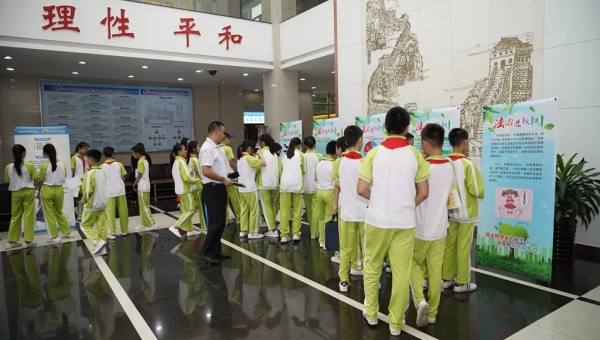 携手关爱 共护明天——365BET是不是上市了_365bet正网盘口_365bet足球信誉开户院开展六一专场检察开放日活动